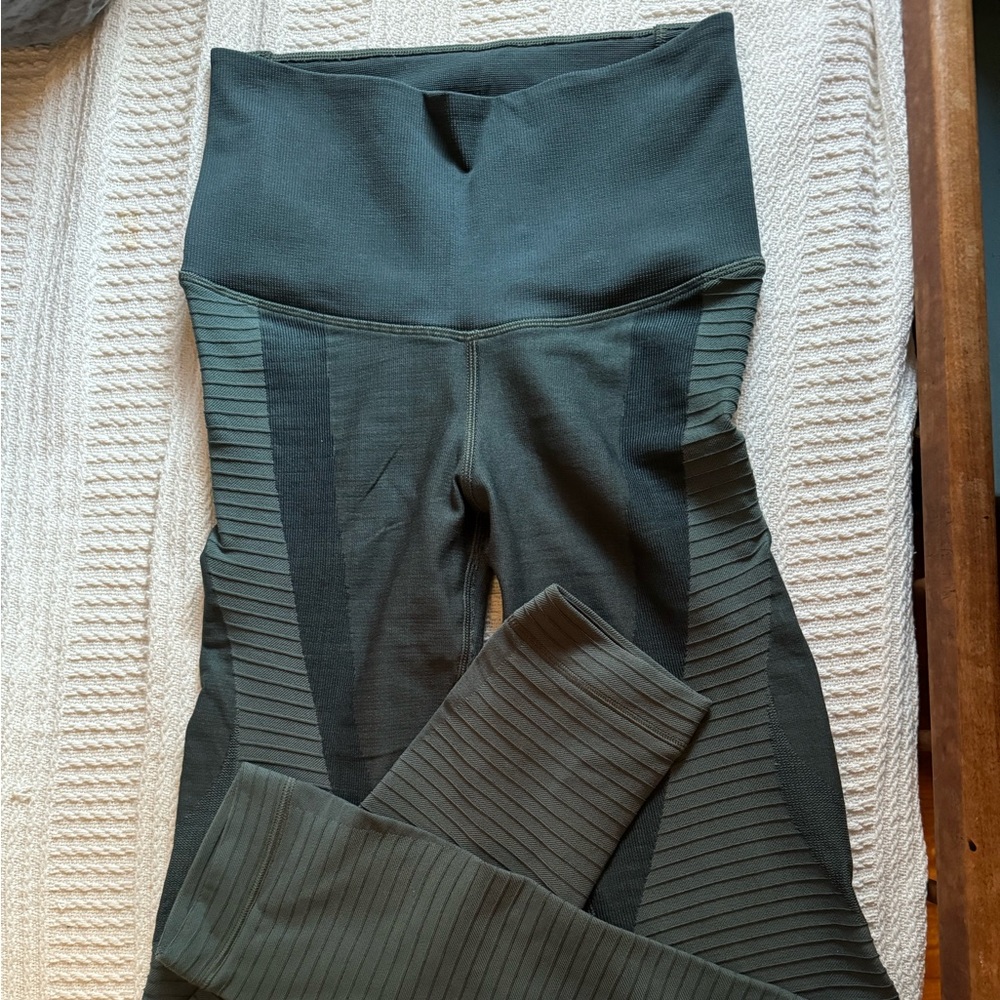 Dark green Nike tights